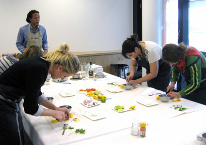 Private cooking class (Indian, Thai, French or Japanese cuisine) at your home with chef Ernie Wilson , for 1-4 people. Ingredients included. In EN or FR. 

1 person:  CHF 90 CHF 45 
2 People: CHF 130 CHF 62 
3 People: CHF 170 CHF 79 
4 People: CHF 210 CHF 95  Photo