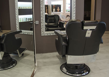 Just opened in Eaux Vives: Shampoo, Cut & Brushing at the new Hair Salon in Ephemere Beauty Institute

Women: CHF 110 CHF 54 
Men: CHF 60 CHF 29  Photo