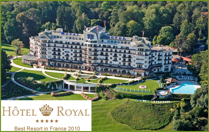 CHF 369 instead of CHF 740 for a Dream Stay at the 5 Star Royal Evian Spa-Resort: 1 night in lake-view suite, free access to Spa + Tennis  + Pools + Evian Masters Golf, Breakfast for 2, Champagne & Chocolats reception, free child care, & more  Photo