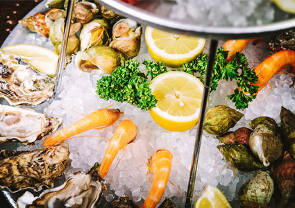 CHF 190 CHF 95 for 2 people     
Royal seafood platter on the trendy terrace of Bistrot de Charlotte in Place des Bergues Photo