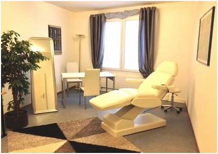 
CHF150 CHF 69
AgeLOC Facial OR Deep Tissue Massage at Clinique Esthetico Medicale Photo