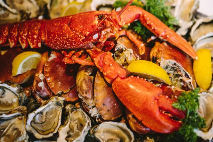 CHF 126 CHF 59 for 2 people 

Deluxe Seafood Platter OR Endless Buffet Dinner at Classic French Restaurant Le Pradier Photo