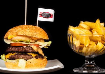 CHF 82 CHF 39 
2 American-style Gourmet Burgers + 2 Starters at FMR Funky Monkey Room (Valid Sunday to Thursday Dinner) Photo
