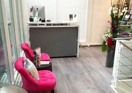 CHF 150 CHF 74
Newly Opened: Pampering 1-hr Massage at Optimum4u. Choose California, Swedish, Shiatsu, Lomi Lomi, Tui Na or Hot Stones Photo