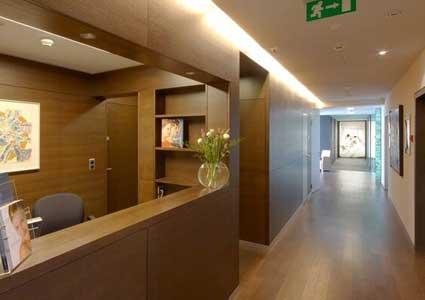 Laclinic Montreux: Among Switzerland's Most Respected Beauty Clinics 
CHF 200 CHF 119 for an Exclusive Helena Rubenstein Anti-Aging Facial (1h)  Photo