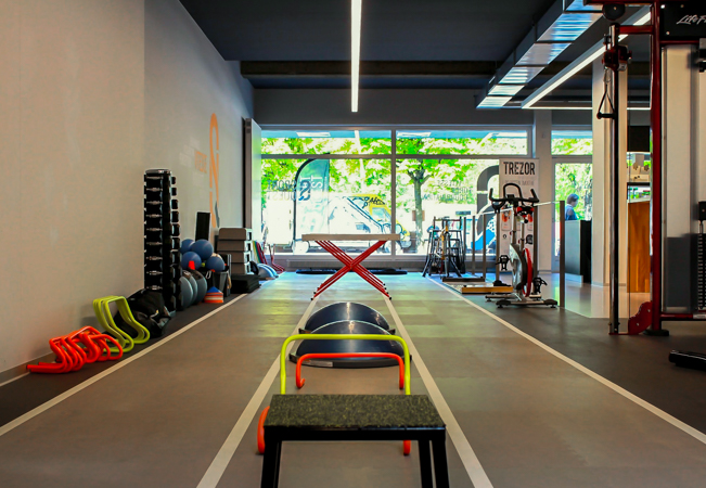 4.7 Stars on Google
10 Functional Sport Classes at Sport Quest (Plainpalais). 27 Classes per Week to Choose From incl Core Training, Cycling, Outdoor Running, Yoga, Pilates & more
Mix & match between the classes you want
 Photo
