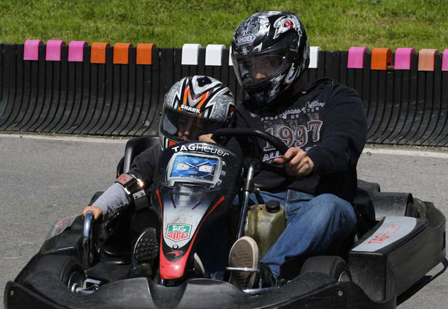 Outdoor & Indoor Karting at Europe's Largest Track: Karting Vuiteboeuf (1h from Geneva)

3 x 10 min Runs  

 
 Photo