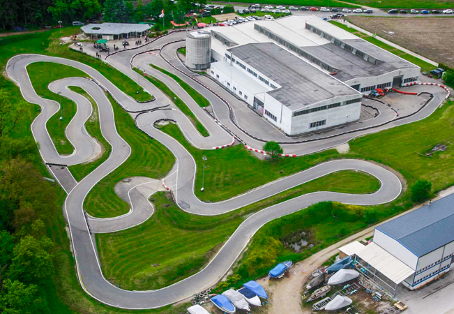Outdoor & Indoor Karting at Europe's Largest Track: Karting Vuiteboeuf (1h from Geneva)

3 x 10 min Runs  

 
 Photo
