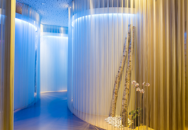 Massage, Facial or Combo at Oosmosis Luxury Spa (Rive): 


	1h15 Massage: 235 CHF 99
	1h15 Facial: 215 CHF 99
	2h30 Massage + Facial Combo: 450 CHF 179

 Photo