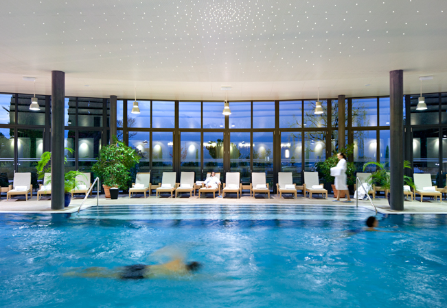 Full-Day All-Access Pass to the Award Winning Willow Stream Spa @ Fairmont Le Montreux Palace 5-Star Hotel (Winner: 'Best Luxury Hotel Spa in Switzerland')   

lncl access to all Spa facilities & to all group fitness classes
 Photo