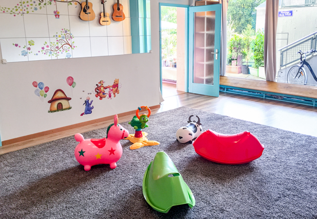 Got Kids Age 0-8? 
Then They'll Love This!

Music & Movement, Gym, Dance & Baby Sensorial Classes (in EN) at WigglyWoo Kids Activity Center:
 


	6 classes: 180 CHF 89
	12 classes: 300 CHF 148

 Photo