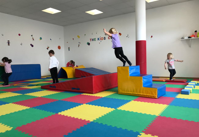 Got Kids Age 2-9? 
Then They'll Love This!
Art, Music, Movement, Dance & LudiSport Classes (in FR & EN) at The Kids Club in Coppet


	Valid for 10-classes pass
	60 classes / week to choose from

 Photo