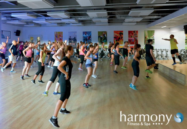 Harmony Fitness & Spa Clubs (10 Geneva & Vaud Locations):


	1 Year Membership: 1390 CHF 890
	3 Month Membership: 690 CHF 395
	10 Entries: 275 CHF 185



Includes access to all 10 locations (incl gym + pools + spas) plus group classes
 Photo