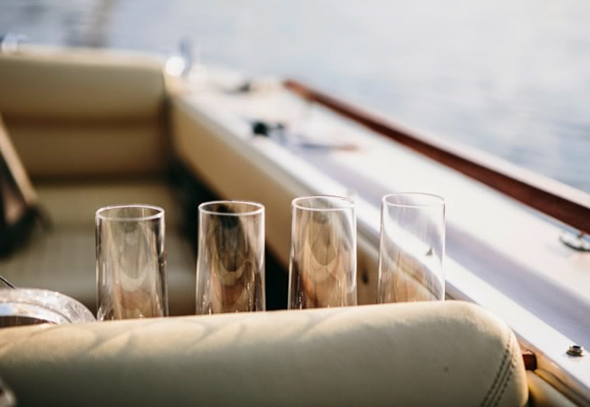Back by Demand. Valid 7/7 All Summer

Private Yacht Cruise on Lake Geneva for Up to 8 People


	Skipper & Prosecco Included
	Choose 2h or 3h Cruise

 Photo