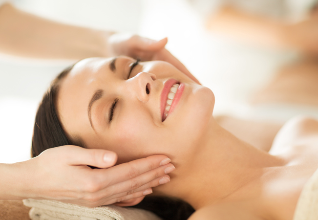 Recommended by BuyClub's Independent Tester

California Massage or Lifting Facial at Institut Reveal (Rive)


	  1h California Massage: 130 CHF 69 
	 1h30 Lifting Facial: 130 CHF 69
	 1h Massage + Facial: 140 CHF 69

 Photo