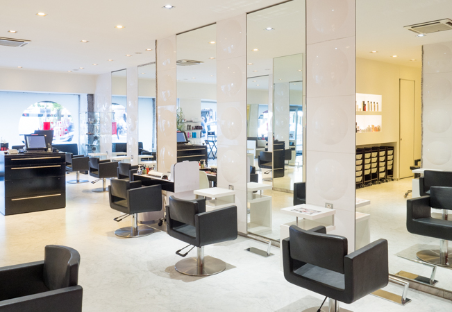 19th Avenue: Among Geneva's Most Respected Hair Salons (4 Geneva Locations)
Women:


	Cut: 131 CHF 78 
	Cut & Color: 220 CHF 129 
	Cut & Highlights: 336 CHF 199 


Men:
Cut: 74 CHF 44
 Photo