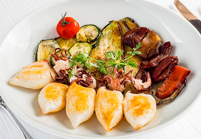 Tripadvisor Certificate of Excellence 2017
Award-Winning Grilled Meats & Seafood at Andrea's Bistro & Grill


	Pay CHF 69 for CHF 120 Food Credit
	Valid Dinner Mon-Sat

 Photo