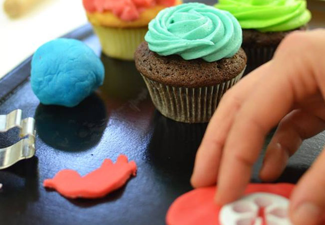 Cupcake Making Workshop at Cuppin's (Lausanne Center)


	2h Workshop
	All material included
	Take the decorated cupcakes home with you at the end

 Photo