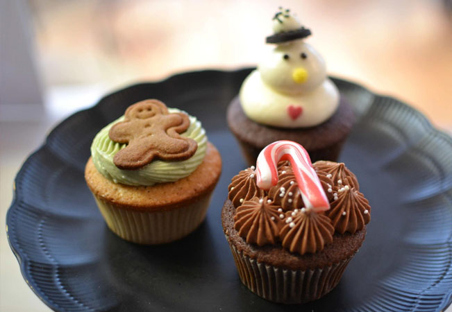 Cupcake Making Workshop at Cuppin's (Lausanne Center)


	2h Workshop
	All material included
	Take the decorated cupcakes home with you at the end

 Photo