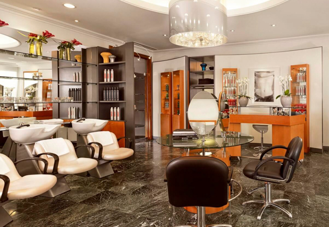 Luxury Hair Pampering at Hotel President Wilson's Exclusive Hair Salon


	Cut: 135 CHF 79
	Cut & Color: 180 CHF 129 

 Photo