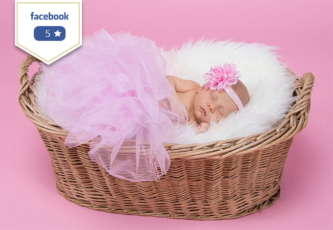 5 Stars on Facebook

Professional Photo Shoot (Family or Individual) at Studio Gianelli in Jonction


	For 1-8 people
	For family, individual, kids / baby, maternity & more

 Photo