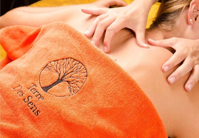 Recommended by 96% of BuyClubbers, 4.9 Stars on Facebook 

1h Thai Massage at 
 Terre des Sens Spa (Rive)

Beautiful Asian-inspired Geneva spa with superb reviews. Get a Thai massage in different variations: traditional, oil, sport, pre-natal & more
 Photo