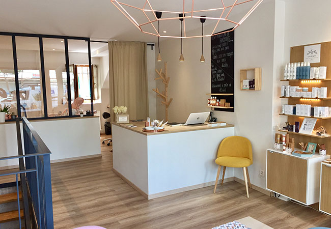 Recommended by 97% of BuyClubbers

Private Makeup Class (in English or French) at L'Atelier Beauté


	1h private class for 1 person: 100 CHF 59
	3h private class for 2 people: 220 CHF 119
	PHYT'S Detox Facial: 124 CHF 69

 Photo