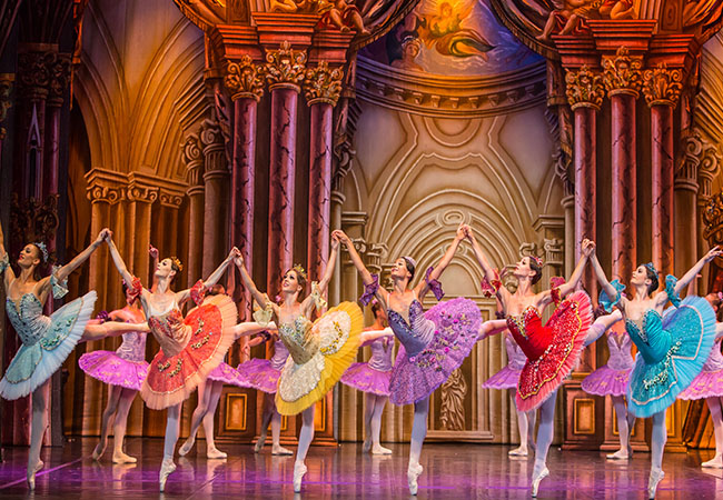 "Andrey Batalov is beautiful in his classical purity" - NY Times
Tchaikovsky's Sleeping Beauty Ballet Performed by Andrey Batalov's St-Petersburg Classical Ballet Company: Nov 23 @ BFM Theatre30 dancers bring alive the ultimate fairytale in one of Geneva's most prestigious venues
 Photo