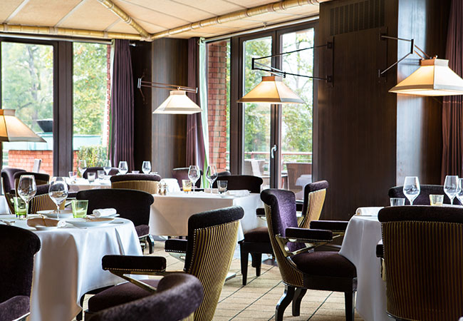 Michelin Guide & GaultMillau Selection 

Le Loti at La Réserve Genève: 4-Course Fusion-Cuisine Dinner for 2 PeopleGourmet seasonal cuisine using
prime products cooked to perfection
 in one of Geneva's best restaurants.
Valid Dinner 7/7 Excluding Saturdays
 Photo