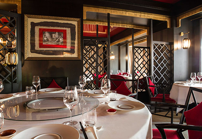 1 Michelin Star
​Lunch at Tsé Fung @ La Reserve Hotel: Switzerland's Only Michelin-starred Chinese Restaurant

1 voucher = CHF 140 lunch credit valid 7/7
 Photo