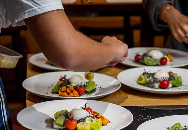 "Cook like a chef!" - Le Temps
Cooking Classes Created by Michelin-Star Chef Serge Labrosse at Les Ateliers (Plainpalais). Cuisine Types: Japanese, Thai, Molecular & More. Classes in FrenchIncl all ingredients & wine, plus dinner (of the masterpieces you cooked) after the class
 Photo