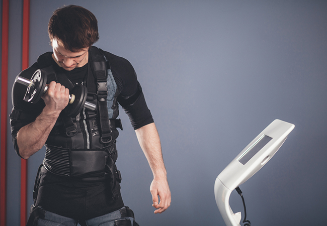 "20 mins EMS = 1h30 in the gym" - The Guardian

3 x EMS (Electric Muscle Stimulation) Personal Trainings at Hi-Tech Training Vaud. 3 Locations: Lausanne, Nyon, Préverenges
​Using new-generation 'Xbody' EMS technology
 Photo