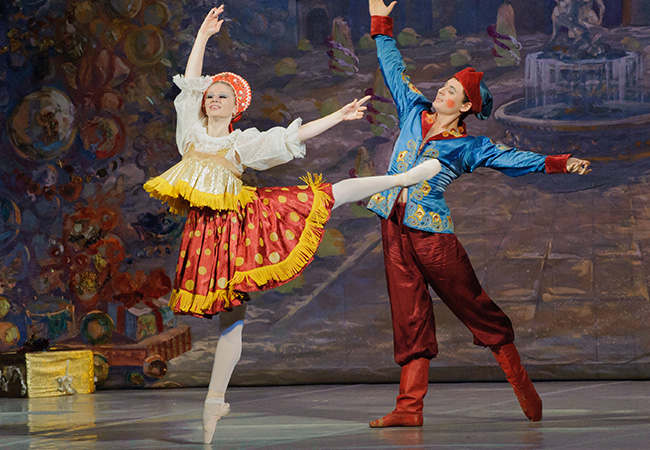 "Breathtaking & magical" - LeProgram.ch 
The Nutcracker Ballet by Kiev Municipal Ballet Theatre with Guest Star Mykyta Sukhorukov: Principal Dancer of Ukraine National Opera February 2 @ BFM, 18h
 Photo