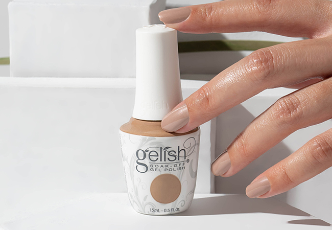 Recommended by 100% of BuyClubbers
Semi-Permanent Mani-Pedi with Gelish® Varnish at Jardin d'Essences (Champel)


	1 x mani-pedi: 130 CHF 69
	3 x mani-pedis: 390 CHF 179

 Photo