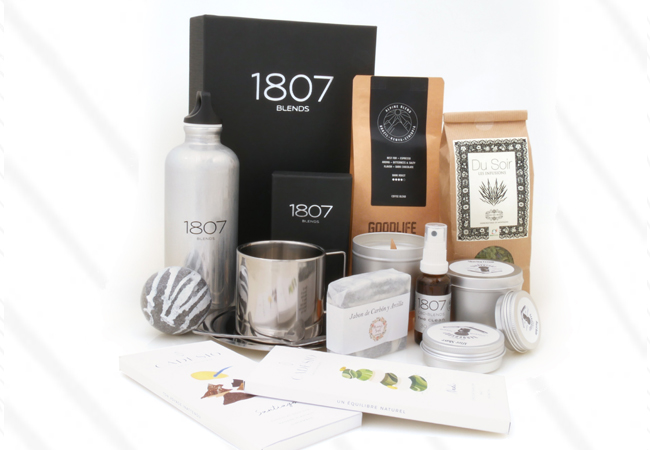 Purity-tested by Swiss Lab
​Organic Swiss CBD Oil from 1807 Blends. 1 Voucher = 1 x 10ml Bottle of 20% (with Option for Gift Box with More Product). Free Delivery in CHCBD Oil is most often used to improve sleep, reduce anxiety & lower pain. This full spectrum CBD oil is lab-tested pure, Swiss & organic
 Photo