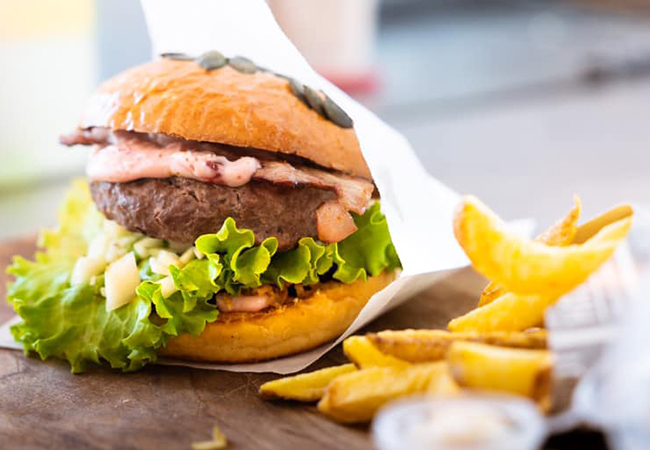 "We loved it!" - Gault&Millau
​Open 7/7 for Takeaway During Lockdown: Premium Swiss Burgers at The Green Van Company (Eaux-Vives). 1 Voucher = CHF 50 Credit on Food & DrinksDelicious burgers recommended by GaultMillau & rated 4.8 on Google

 
 Photo