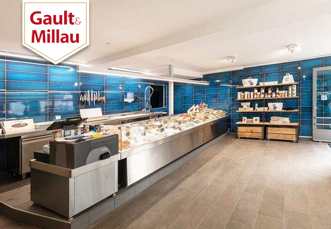 &ldquo;Fishmonger with the best of the lake & sea&rdquo; - Gault&Millau

Wild-Caught Seafood, Lobster, Oysters & Fish at Pesca Rouge Fish Market (Carouge):
CHF 100 Credit90% of the fish & seafood are wild-caught in the ocean or Lake Leman, delivered fresh to store the next day & never frozen
 Photo