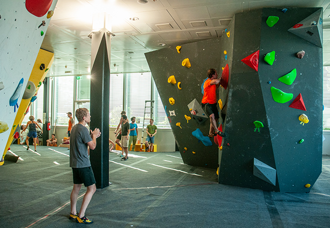 Recommended by 93% of Buyclubbers
​​Indoor Bouldering (Low-Height Rock Climbing, No Rope Needed) for All Levels at Planet Climbing in Petit-Lancy


	5 entries: 85 CHF 59
	10 entries: 160 CHF 109


 

 

 

 
 Photo