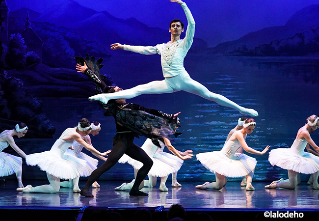 "Exquisite" - El Mundo Madrid
Swan Lake Ballet By St. Petersburg Classical Ballet Company with Guest-Star Karyna Shatkovskaya: Prima Ballerina of Moscow Ballet. Dec 12 @ BFM, 20h
 Photo