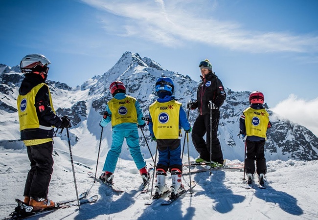 5 Stars on Tripadvisor
​2h Private Ski Lesson for up to 5 People in Verbier or Zermatt with European Snowsport. For All Levels, Valid 7/7 All Season
European Snowsport is ranked #1outdoor activity in Zermatt & features among the top 5 in Verbier by Tripadvisor
 Photo
