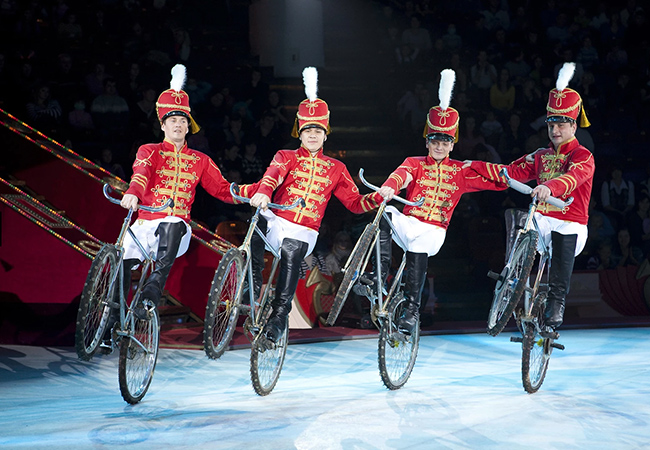 For Kids (Age 3+) & Adults
Grand Ice Show by Nikulin Moscow Circus, with Figure Skating, Aerial Gymnastics, Acrobatics & More. Feb 5 @ BFM, 15h30 & 20h

Amazing circus acts performed entirely on ice by world-class artists, acrobats, jugglers, clowns (and without animals)

 
 Photo