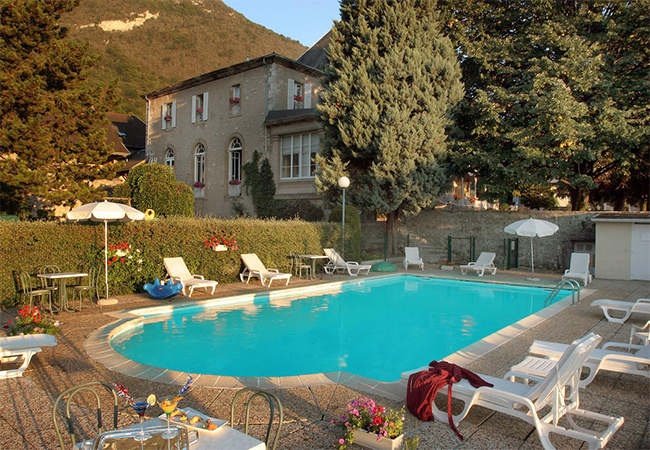Tripadvisor Travellers' Choice

Fairytale Castle Escape in French Savoie at Château des Comtes de Challes (1h10 from Geneva, 1h50 from Lausanne)

Charming 15th-century castle in beautiful surroundings & heated pool. Valid 7/7 til Dec 2023
 Photo