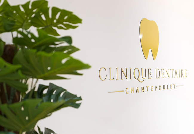 4.9 Stars on Google
Dental Cleaning & Dentist Check-up at Chantepoulet Dental Clinic (Near Manor). With Option for Philips ZOOMⒸ Teeth WhiteningRecently opened clinic with internationally-qualified dentists & hygienists 
 Photo