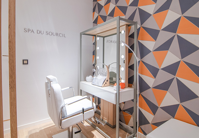 5 Stars on Google

CHADO Eyebrow Spa & Make-up Boutique (Geneva center)


	Eyebrow Shaping & Tinting: 70 39
	Eyebrow Lift (incl Shaping +Tinting): 120 69
	Private Make-up Lesson: 90 59

 Photo