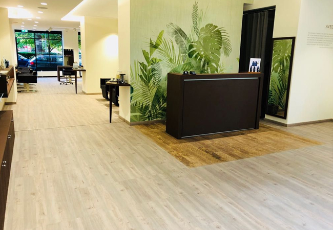 4.6 Stars on Google

AVEDA&reg; ​Hair Salon (Rue du Mont-Blanc)


	Cut: CHF 131 79​
	Cut & Mask/Scalp Treatment: CHF 202 99


Quality hair care at ​​Aveda's flagship salon in Geneva 
 Photo