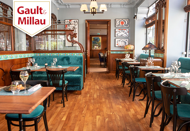 "Daring & innovative cuisine" - Gault&Millau
​Seafood at L'Iode @ Hotel Tiffany (Plainpalais). 1 Voucher = 3 Course Dinner for 2 People
Grilled octopus, swordfish tartar, crispy tuna, ceviche & more favourites from the sea at Hotel Tiffay's elegant restaurant
 Photo