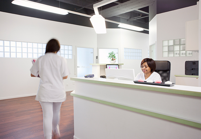 4.8 Stars on Google

Adent Dental Clinic (Meyrin):


	Dental cleaning: 176.5 99
	Dentist check-up + X-rays: 159 89


Adent is one of Switzerland's largest dental groups with 24 locations. Their Meyrin center has great reviews & extra-long open hours (until 20h / 21h on most days)
 Photo