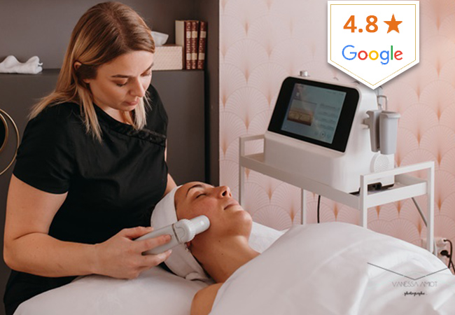 “Identical results to Botox but more natural" - ELLE
1 or 3 HIFU Lifting Facials at Fleurs de Coton (Eaux-Vives): Rated 4.8 Stars on GoogleFacial based on ultrasound lifting technology - with results that the Beauty press is raving about
 Photo