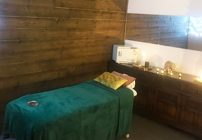 5 Stars on Google
Odésia Natural Beauty Center (Carouge)


	Facial / Massage: 130 69
	Lymphatic Drainage: 180 99​​
	Full-Body Ritual: 180 99​​


Treatments using natural & organic products without additives and no animal testing 
 Photo