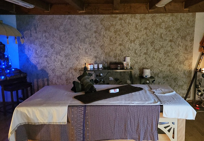 Recommended by 94% of Buyclubbers

1h Thai Massage at Kuan Thai (Servette) by ASCA-Certified Therapist

Choose Traditional Thai or Oil Thai massage at this cosy center rated 4.8 stars on Google and open 7/7
 Photo